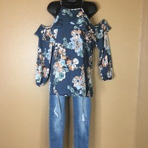 XL Floral Cold Shoulder Top